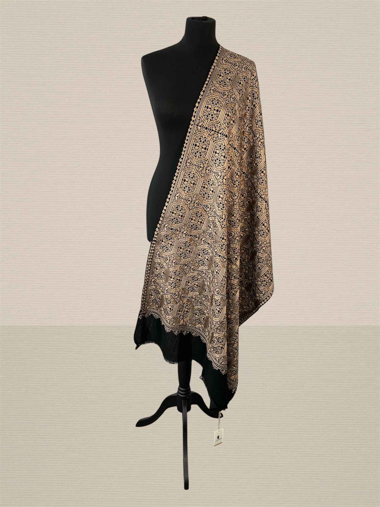 Luxury Hexagonal Jaal Design Silk Thread Embriodery Pashmina Stole