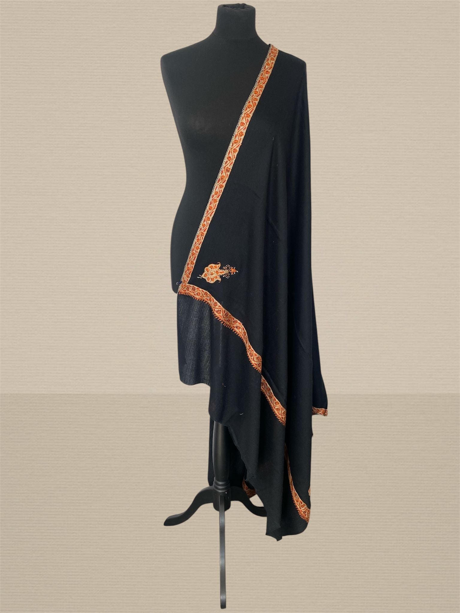 Luxury Midnight Onyx Toosh Pashmina Shawl | Hand-Needle Sozni Embroidery - LoomFable