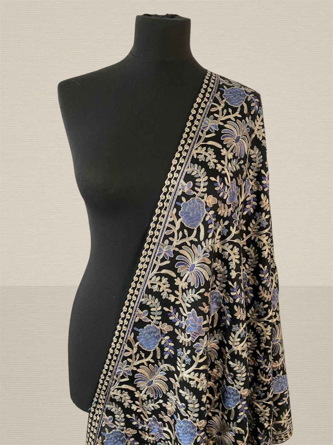Luxury Mid Night Black Flower Design Silk Thread Embriodery Pashmina Stole