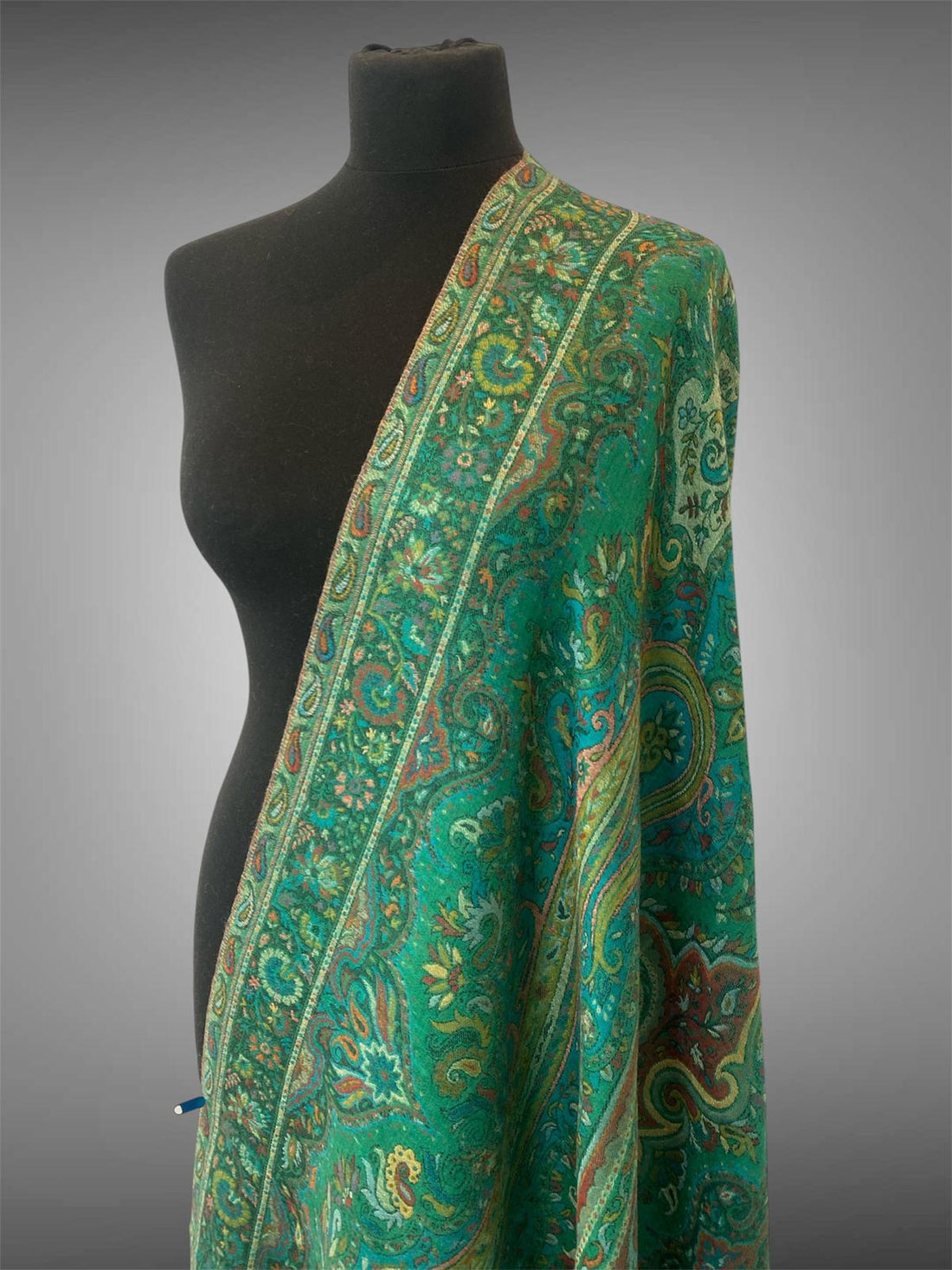 Luxury Emerald Imperial Kani Handloom Shawl | All-Over Woven Jamawar - LoomFable