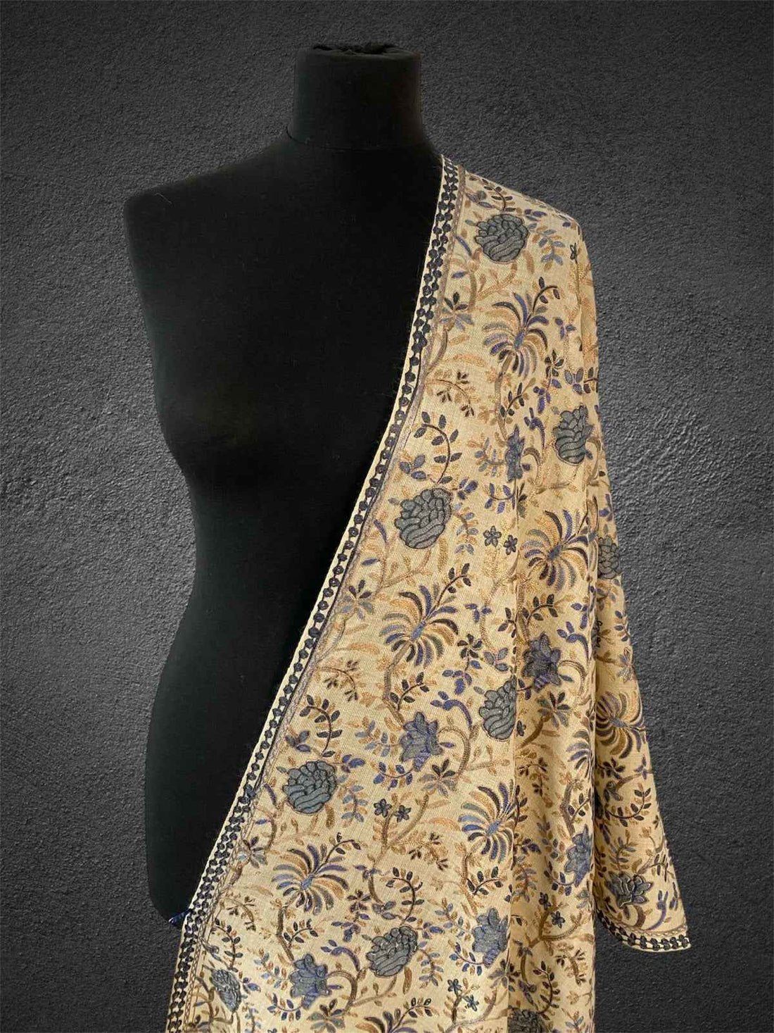 Luxury Skin Flower Design Silk Thread Embriodery Pashmina Stole