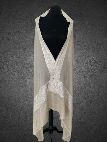 Luxury Ivory Radiance Toosh Pashmina Shawl | One Color Sozni Hand-Needlework - LoomFable